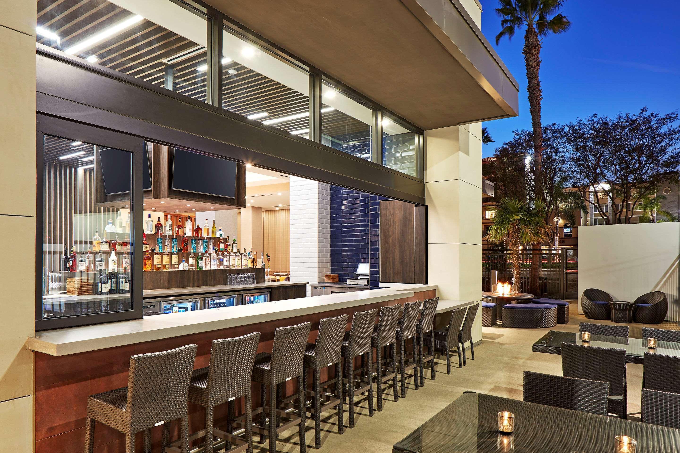 Cambria Hotel & Suites Anaheim Resort Area Exterior foto