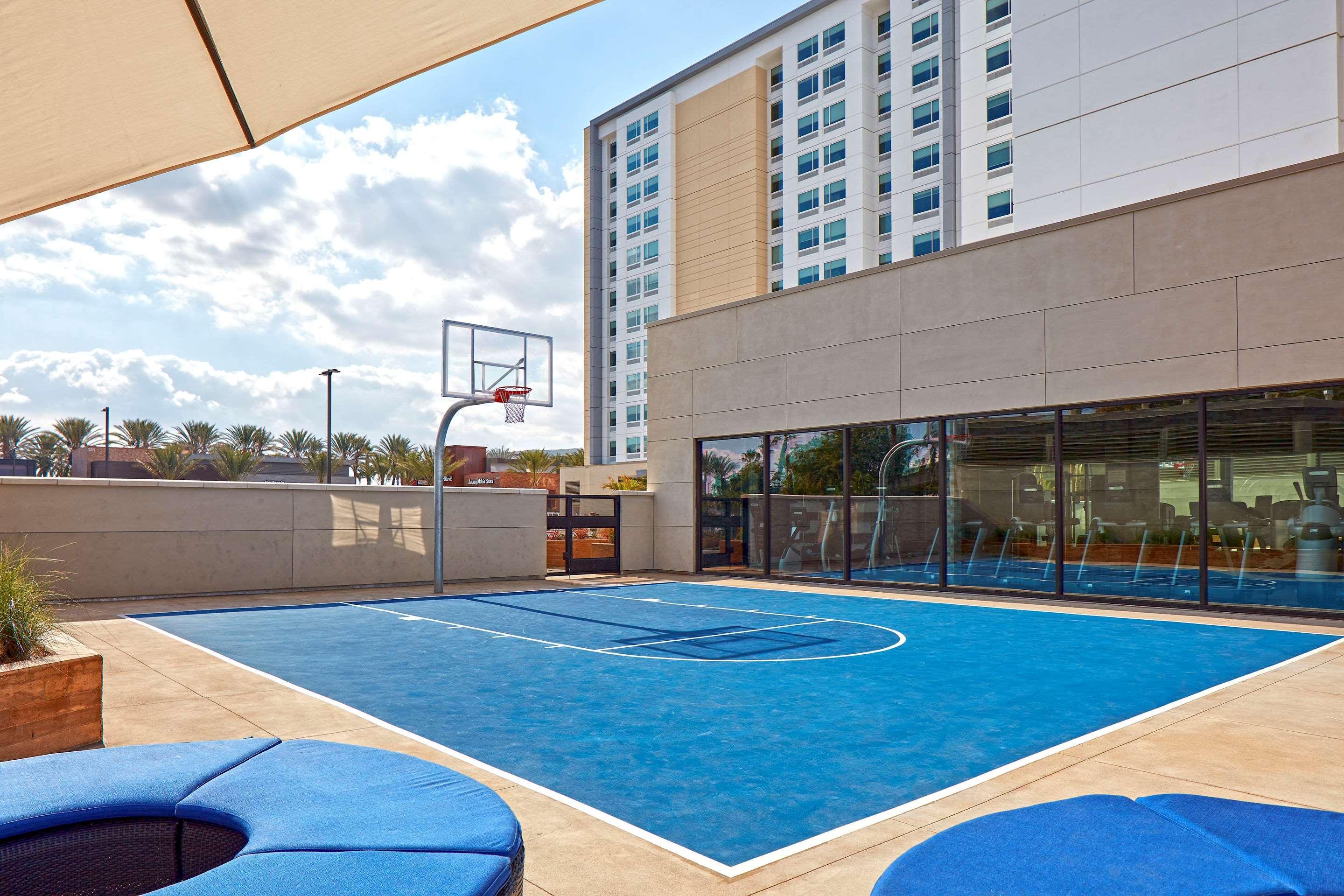 Cambria Hotel & Suites Anaheim Resort Area Exterior foto