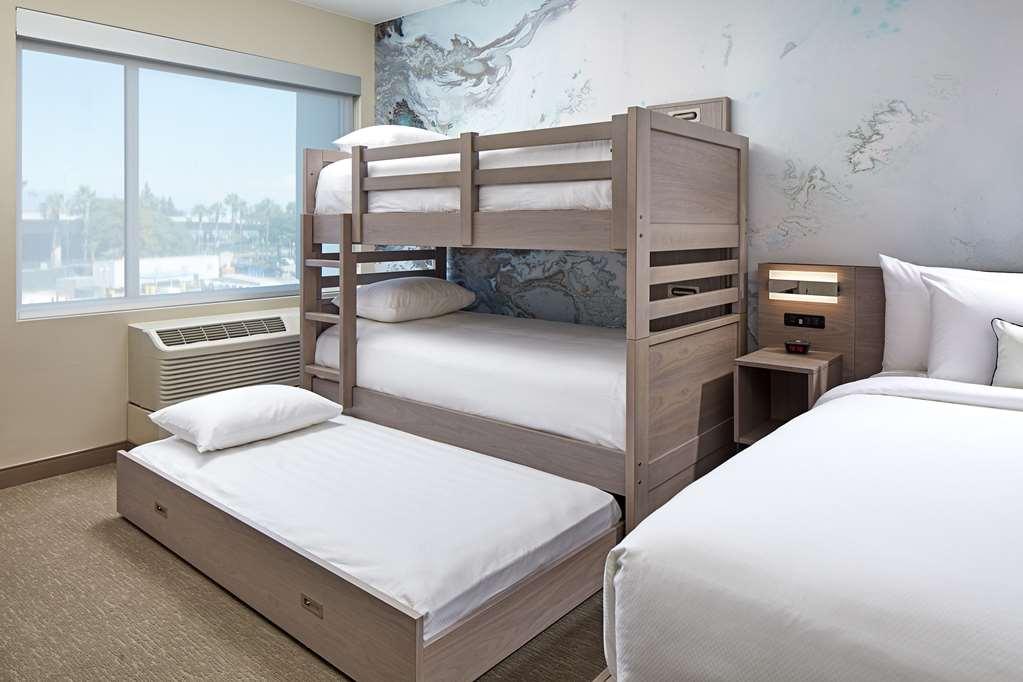 Cambria Hotel & Suites Anaheim Resort Area Habitación foto